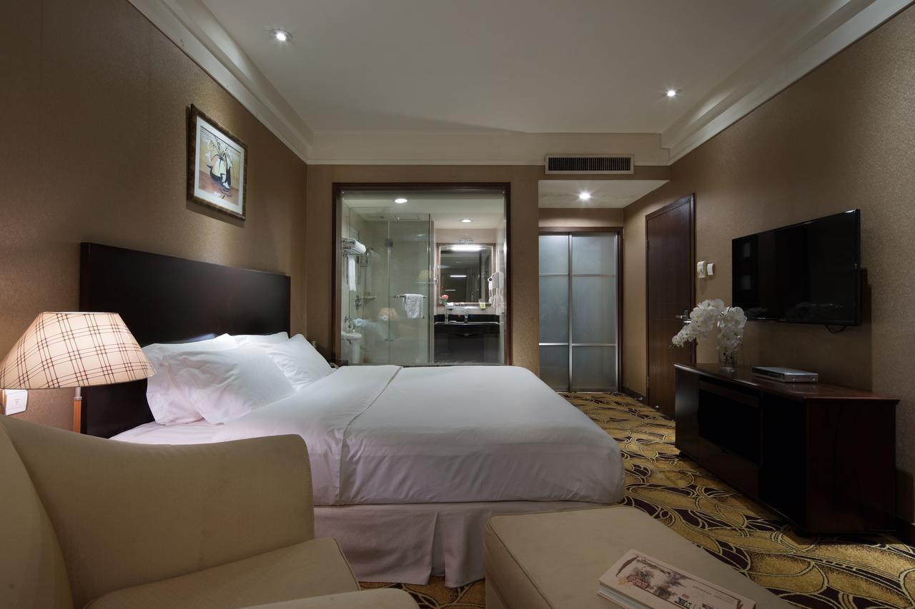 Wanxing Hotel Chao Yang Square Branch Нанинг Екстериор снимка